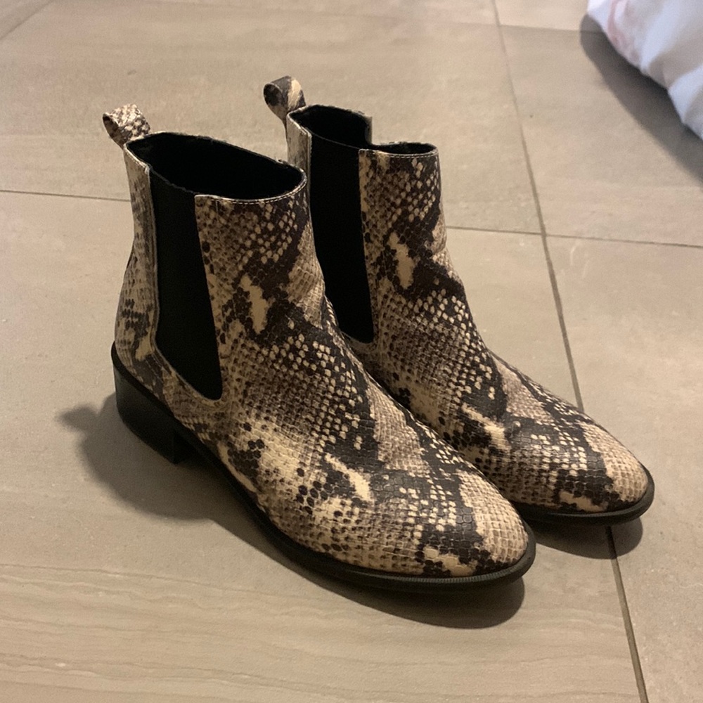 Steve Madden Boots
